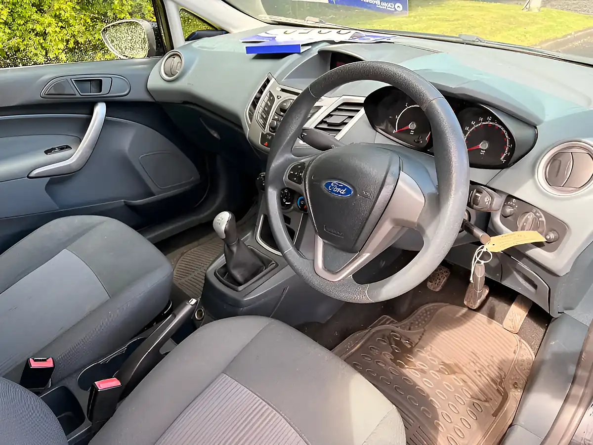 Used 2011 Ford Fiesta Edge Black - Interior and Exterior details 10