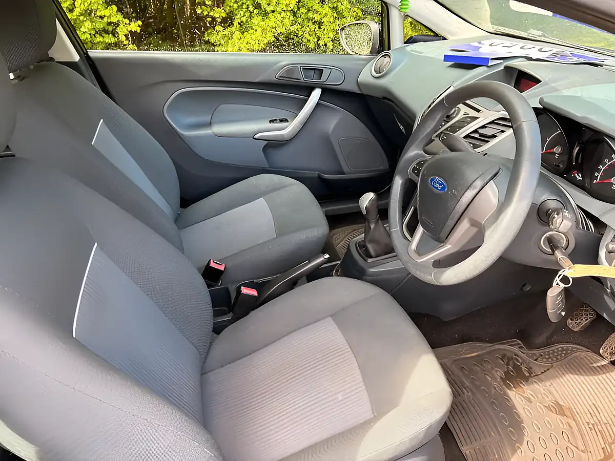 Used 2011 Ford Fiesta Edge Black - Interior and Exterior details 11
