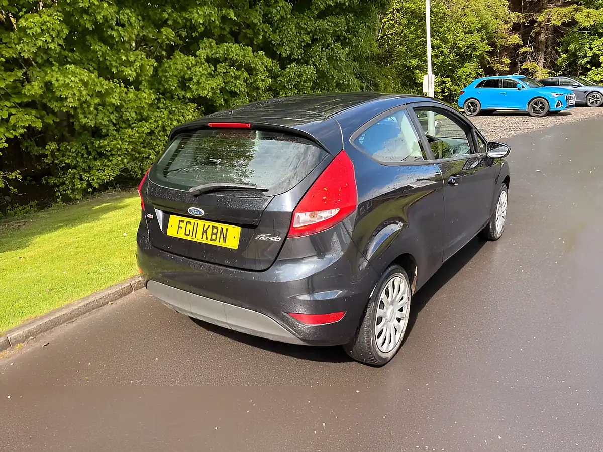 Used 2011 Ford Fiesta Edge Black - Interior and Exterior details 8