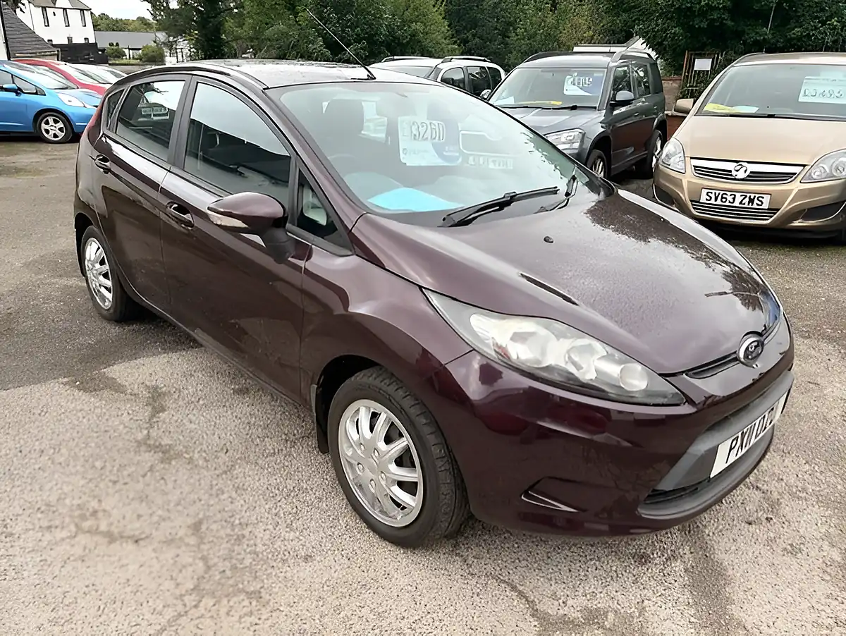 Used 2011 Ford Fiesta Edge Purple - Interior and Exterior details 5