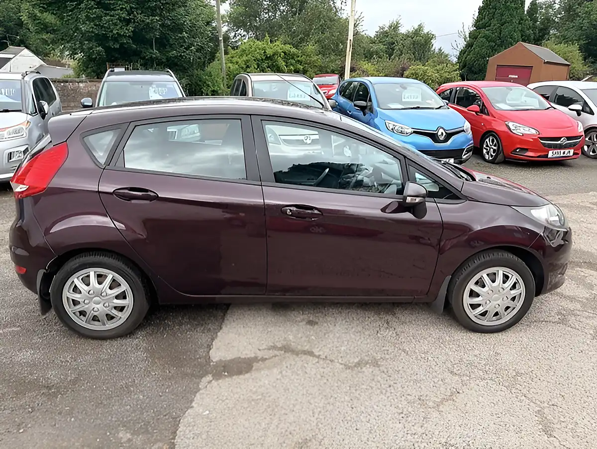 Used 2011 Ford Fiesta Edge Purple - Interior and Exterior details 6