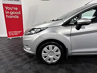 Used 2011 Ford Fiesta Edge Silver - Interior and Exterior details 10