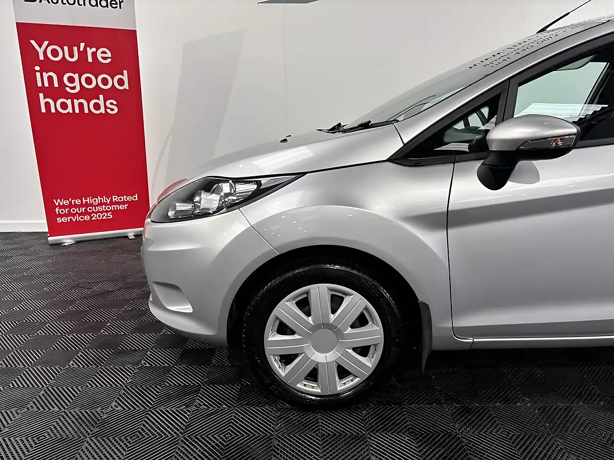 Used 2011 Ford Fiesta Edge Silver - Interior and Exterior details 10