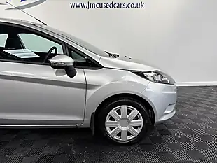 Used 2011 Ford Fiesta Edge Silver - Interior and Exterior details 19