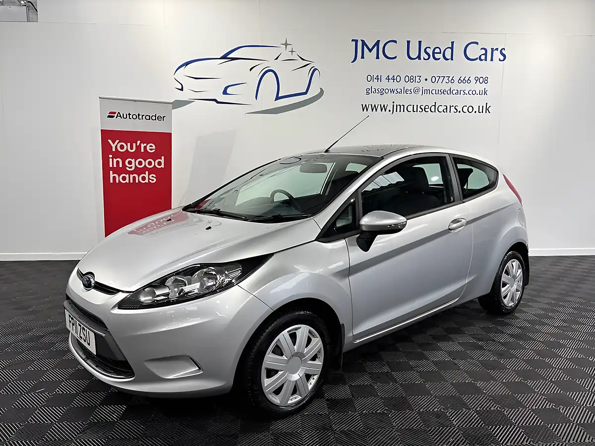 Used 2011 Ford Fiesta Edge Silver - Interior and Exterior details 3