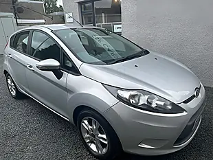 Used 2011 Ford Fiesta Edge Silver - Interior and Exterior details 2