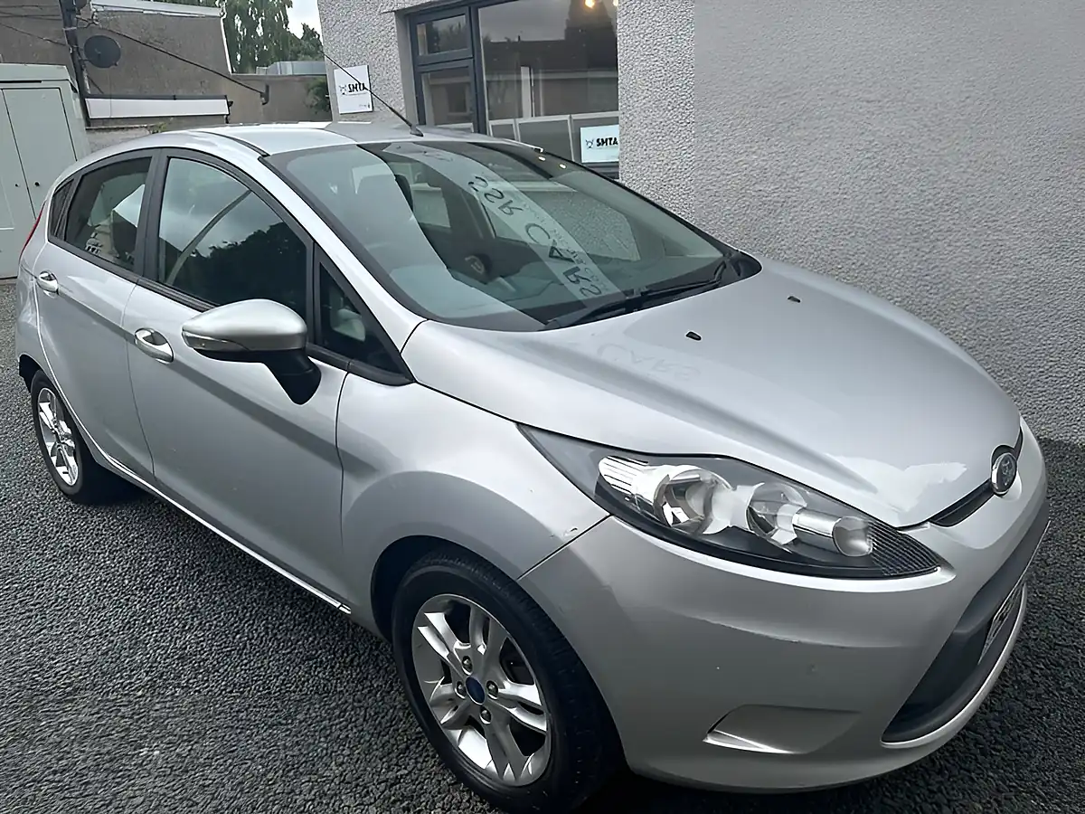 Used 2011 Ford Fiesta Edge Silver - Interior and Exterior details 2