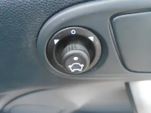 Used 2011 Ford Fiesta Edge Silver - Interior and Exterior details 10
