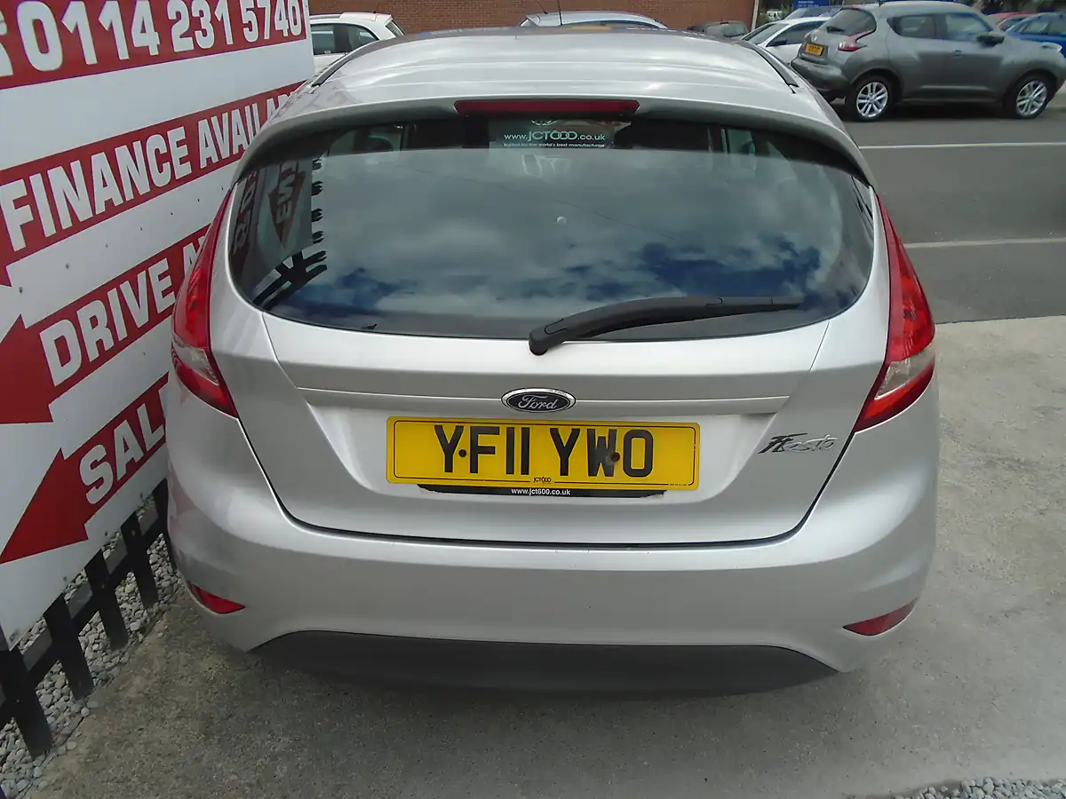 Used 2011 Ford Fiesta Edge Silver - Interior and Exterior details 14