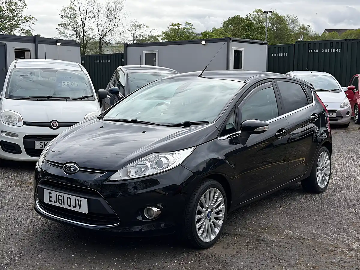 Used 2011 Ford Fiesta Titanium Black - Interior and Exterior details 3