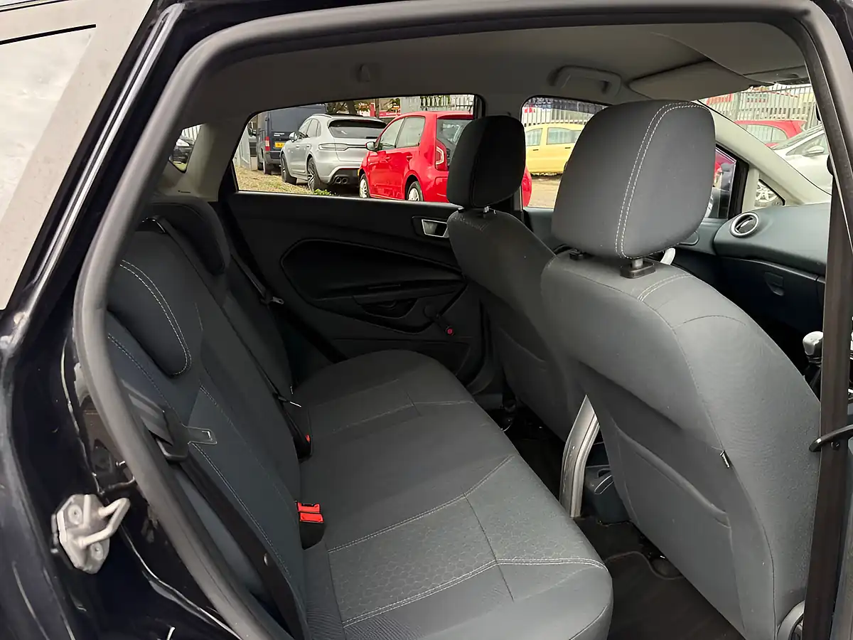 Used 2011 Ford Fiesta Titanium Black - Interior and Exterior details 8