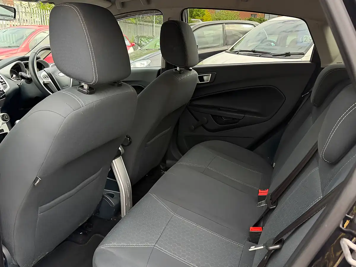 Used 2011 Ford Fiesta Titanium Black - Interior and Exterior details 9