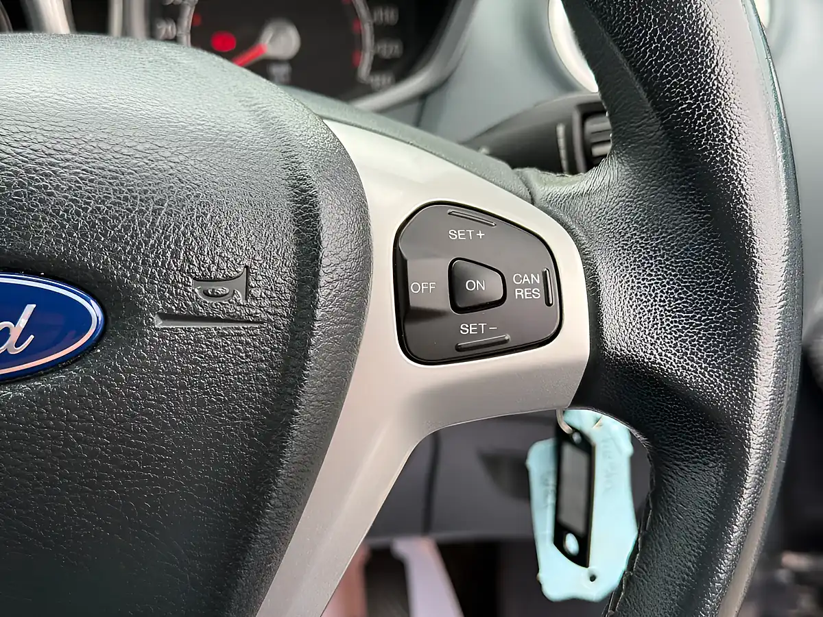 Used 2011 Ford Fiesta Titanium Grey - Interior and Exterior details 18