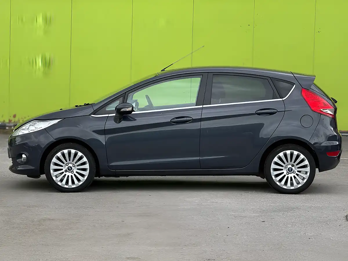 Used 2011 Ford Fiesta Titanium Grey - Interior and Exterior details 8