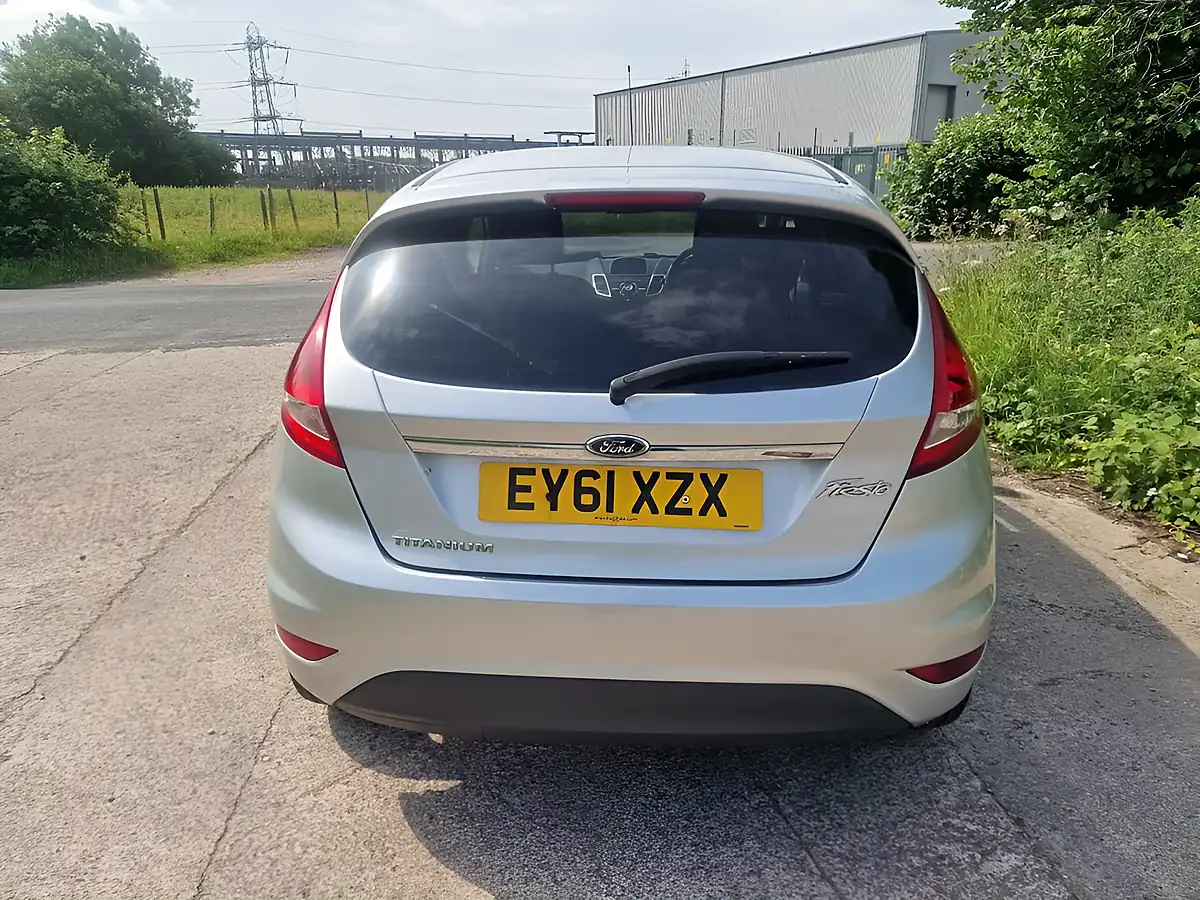 Used 2011 Ford Fiesta Titanium Silver - Interior and Exterior details 7