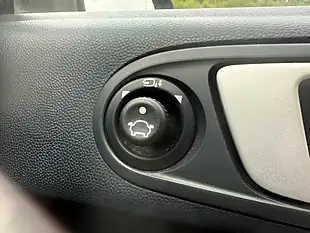 Used 2011 Ford Fiesta Titanium Silver - Interior and Exterior details 18