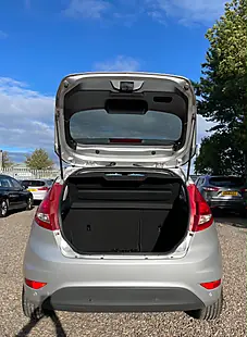 Used 2011 Ford Fiesta Titanium Silver - Interior and Exterior details 10