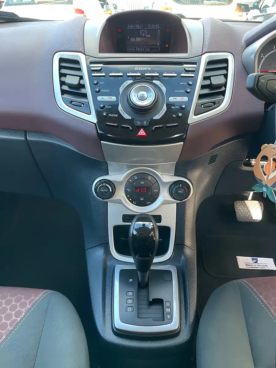 Used 2011 Ford Fiesta Titanium Silver - Interior and Exterior details 13