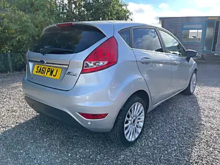 Used 2011 Ford Fiesta Titanium Silver - Interior and Exterior details 3