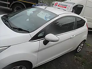 Used 2011 Ford Fiesta Titanium White - Interior and Exterior details 5