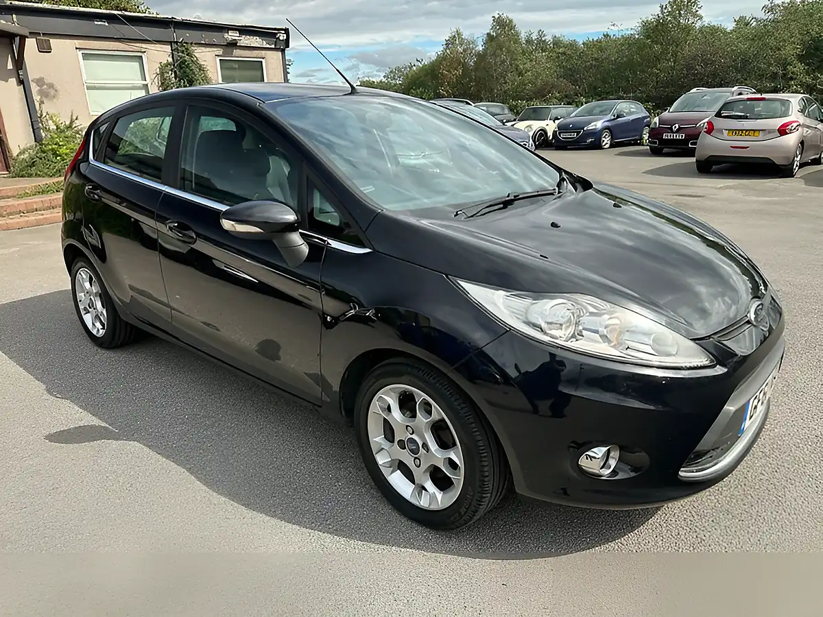Used 2011 Ford Fiesta Zetec Black - Interior and Exterior details 10