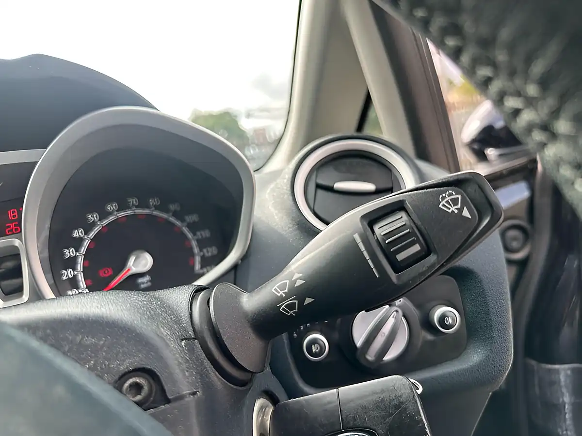 Used 2011 Ford Fiesta Zetec Black - Interior and Exterior details 16