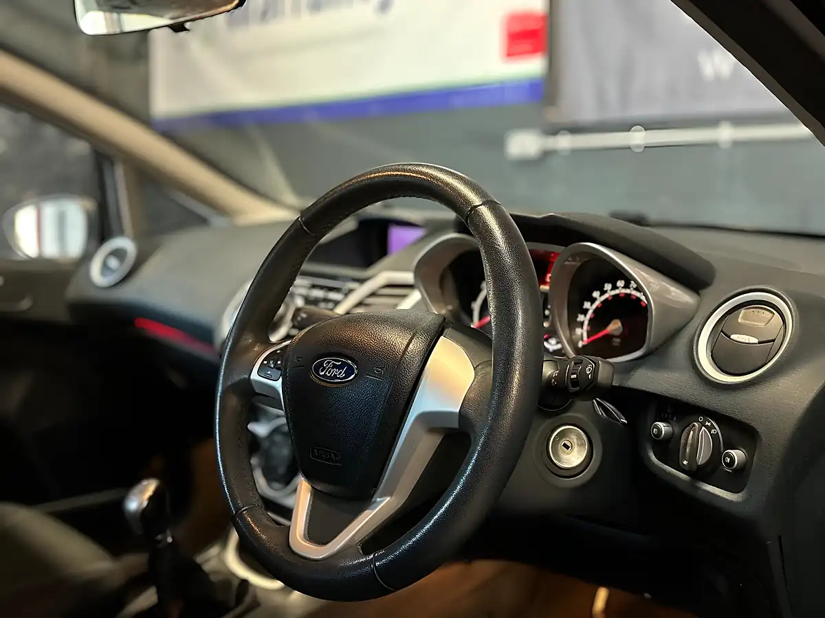 Used 2011 Ford Fiesta Zetec Black - Interior and Exterior details 10