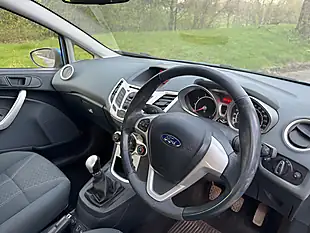 Used 2011 Ford Fiesta Zetec Blue - Interior and Exterior details 10
