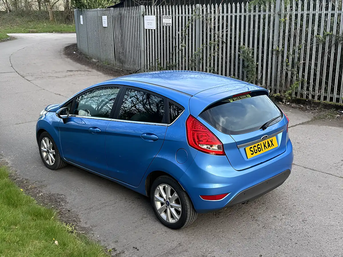 Used 2011 Ford Fiesta Zetec Blue - Interior and Exterior details 4