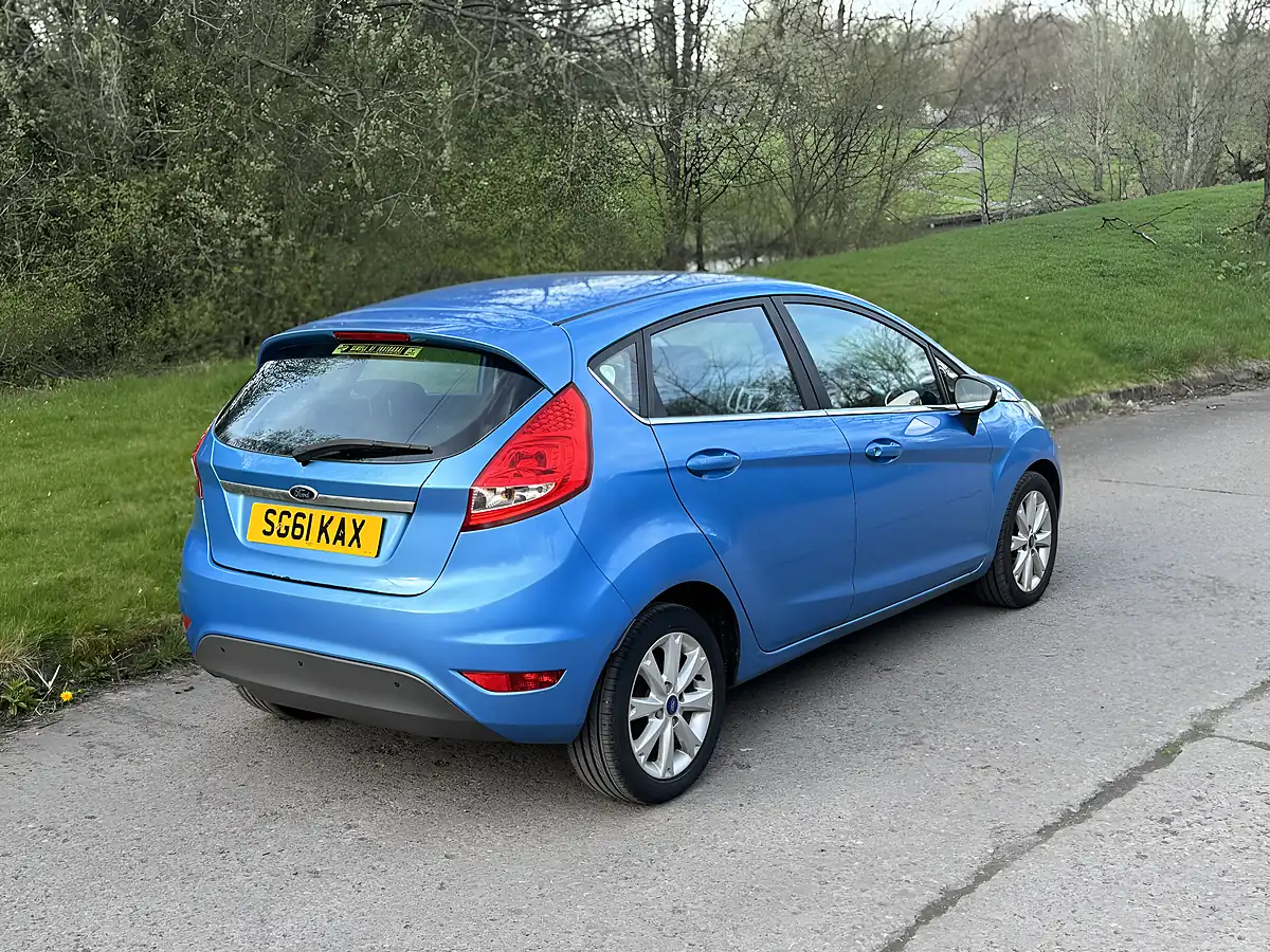 Used 2011 Ford Fiesta Zetec Blue - Interior and Exterior details 7