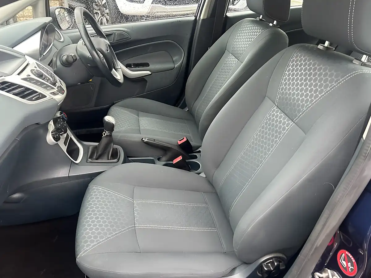 Used 2011 Ford Fiesta Zetec Blue - Interior and Exterior details 10