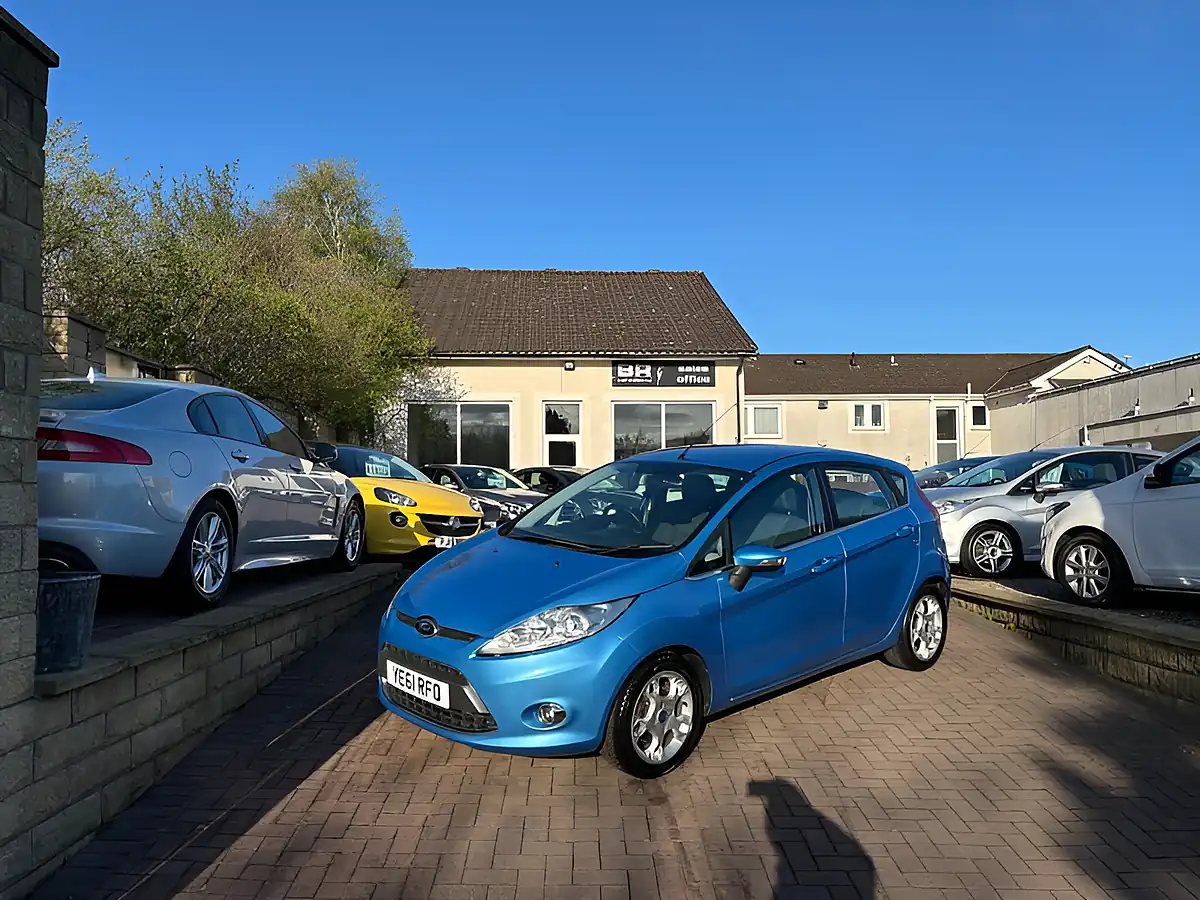 Used 2011 Ford Fiesta Zetec Blue - Front View