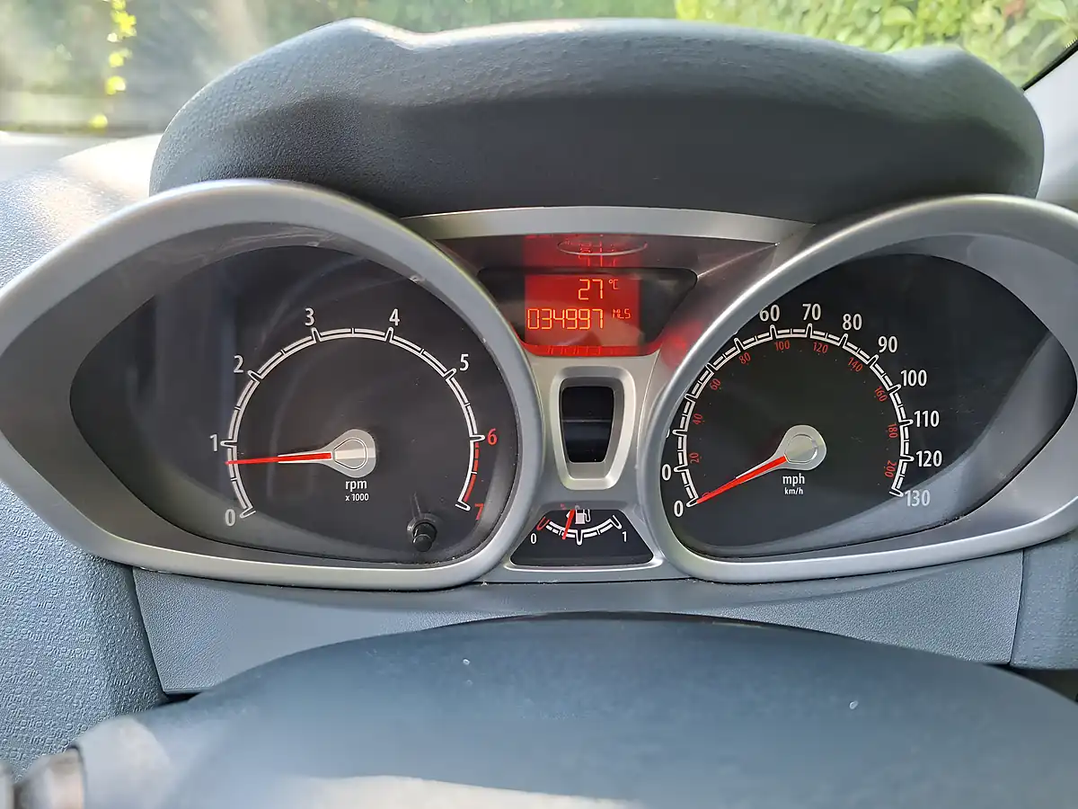 Used 2011 Ford Fiesta Zetec Blue - Interior and Exterior details 12