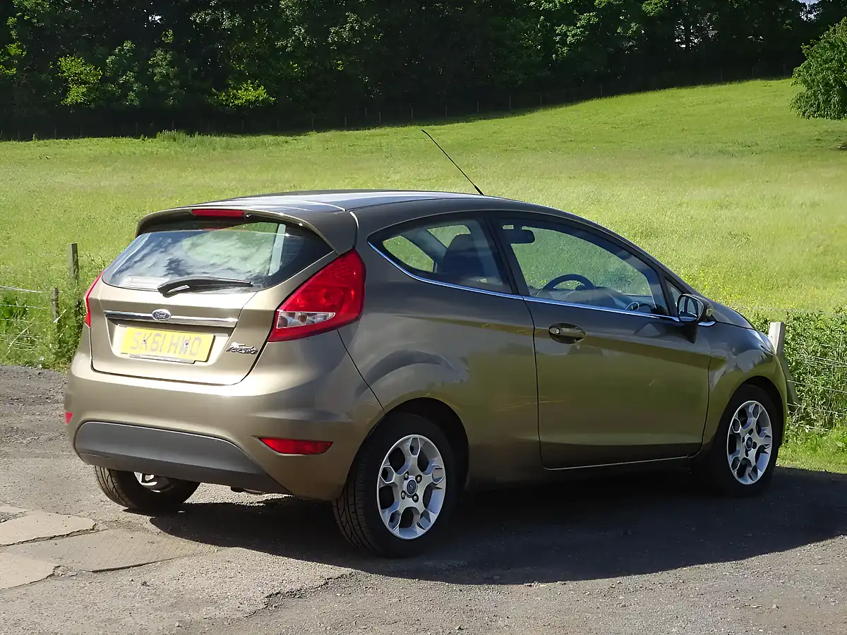 Used 2011 Ford Fiesta Zetec Brown - Interior and Exterior details 14