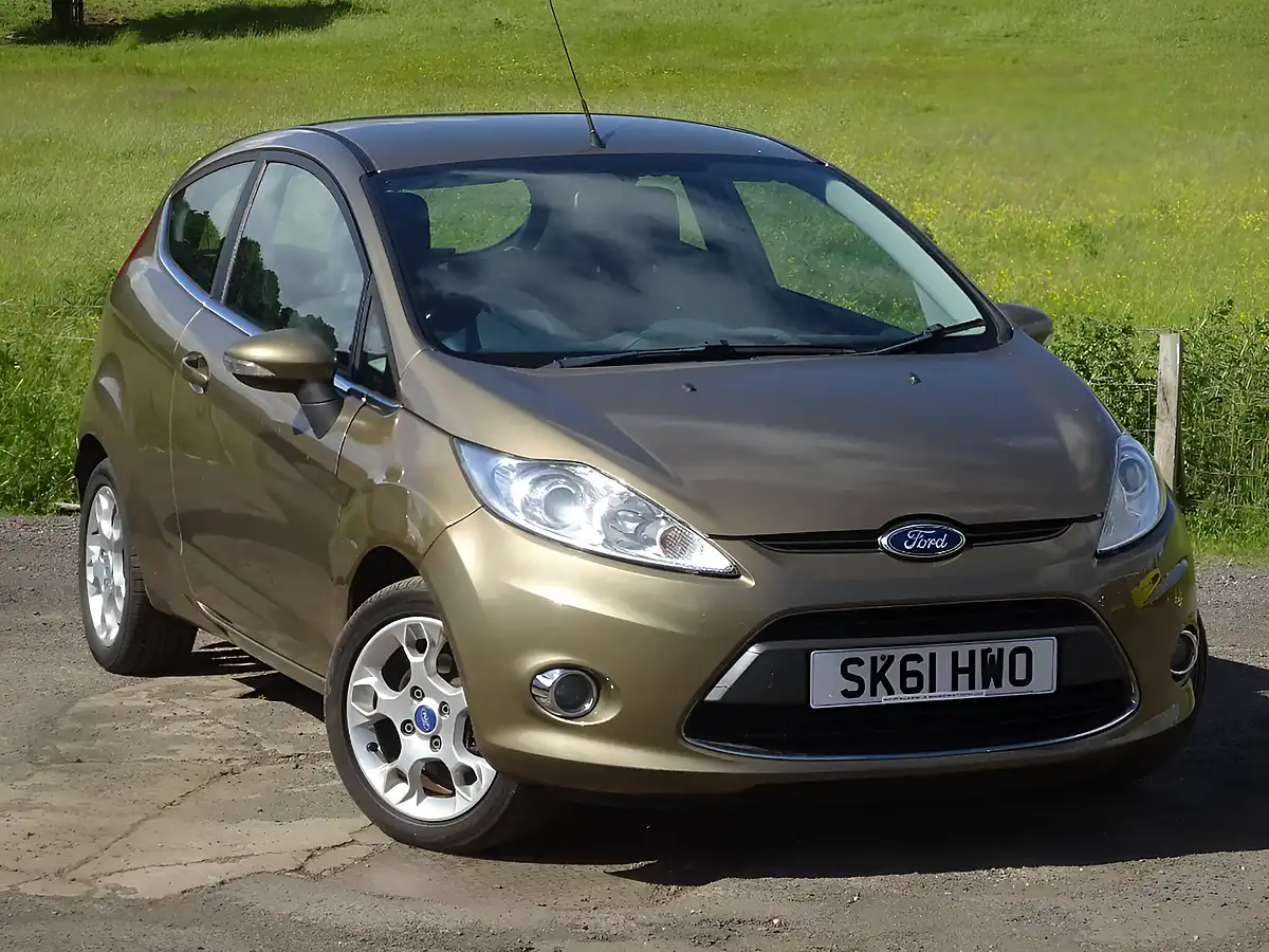 Used 2011 Ford Fiesta Zetec Brown - Interior and Exterior details 6