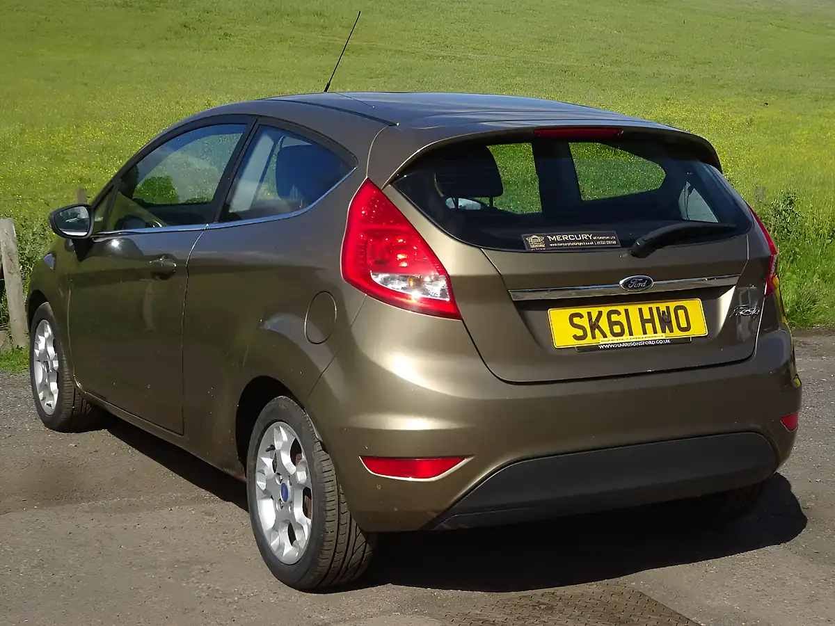 Used 2011 Ford Fiesta Zetec Brown - Interior and Exterior details 9