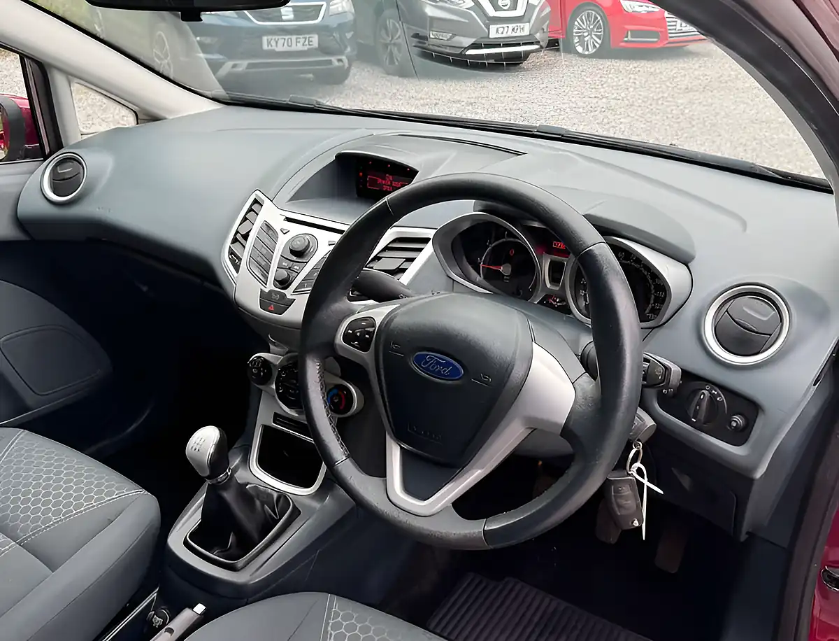Used 2011 Ford Fiesta Zetec Hot Magenta - Interior and Exterior details 10