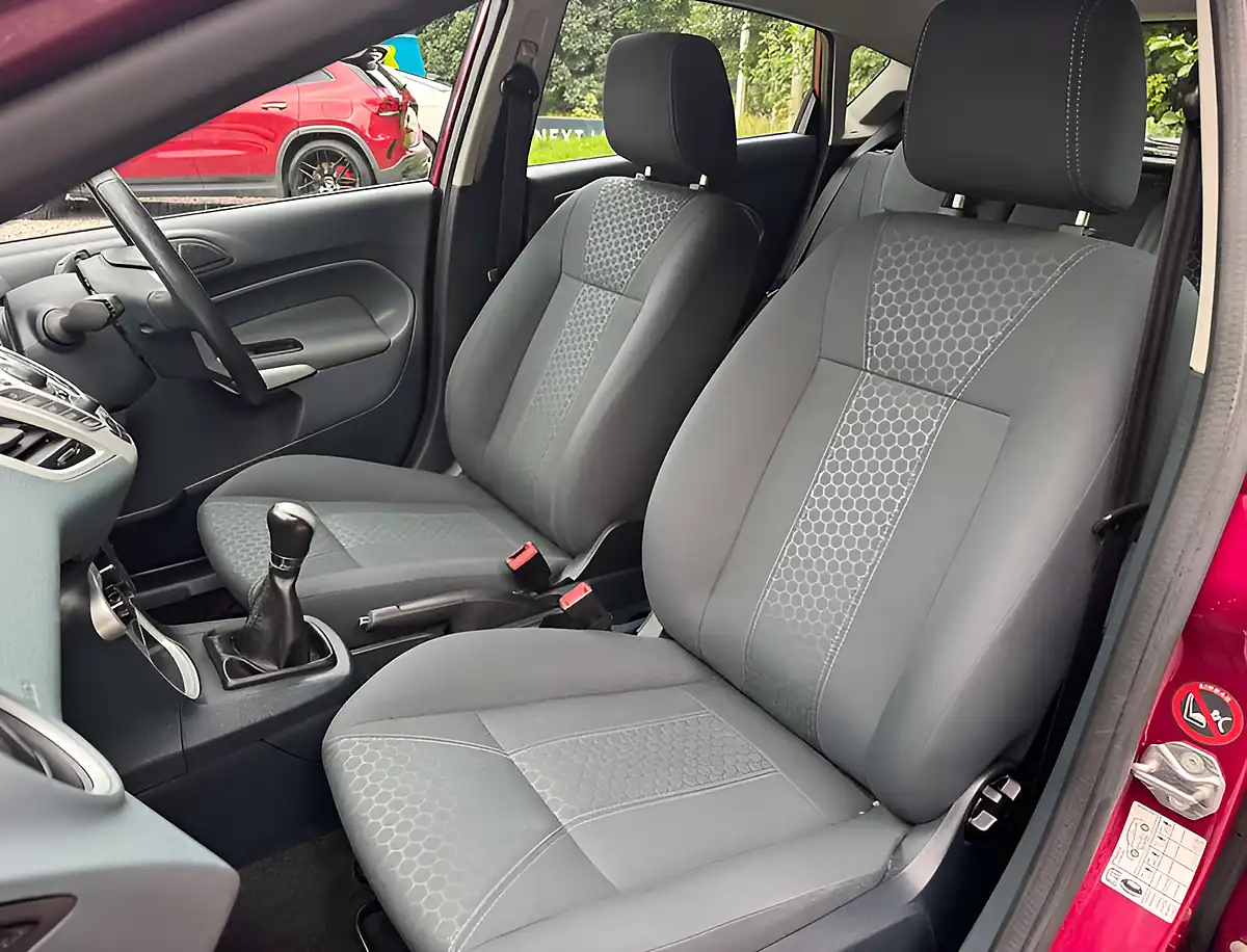 Used 2011 Ford Fiesta Zetec Hot Magenta - Interior and Exterior details 17