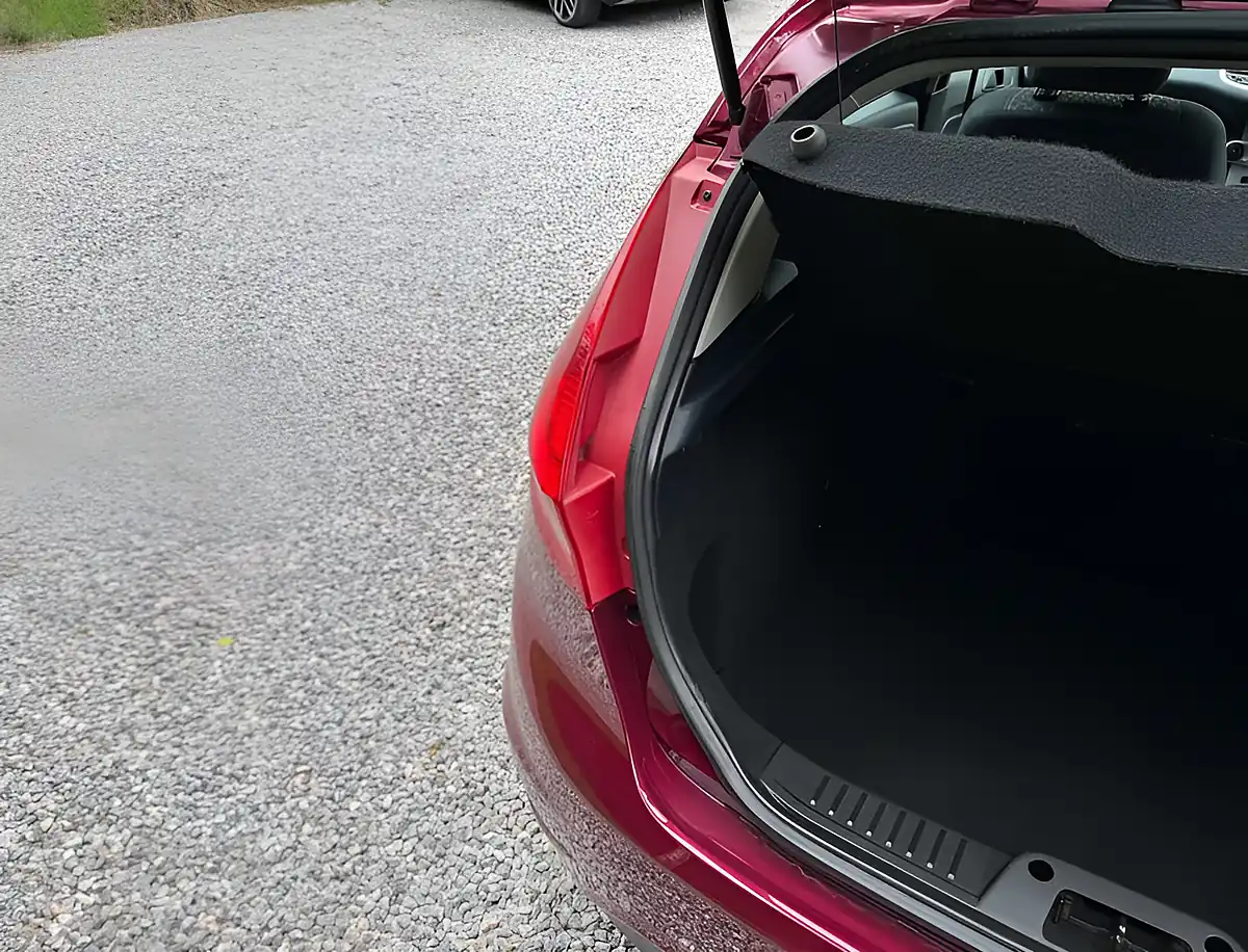 Used 2011 Ford Fiesta Zetec Hot Magenta - Interior and Exterior details 19