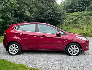 Used 2011 Ford Fiesta Zetec Hot Magenta - Interior and Exterior details 2