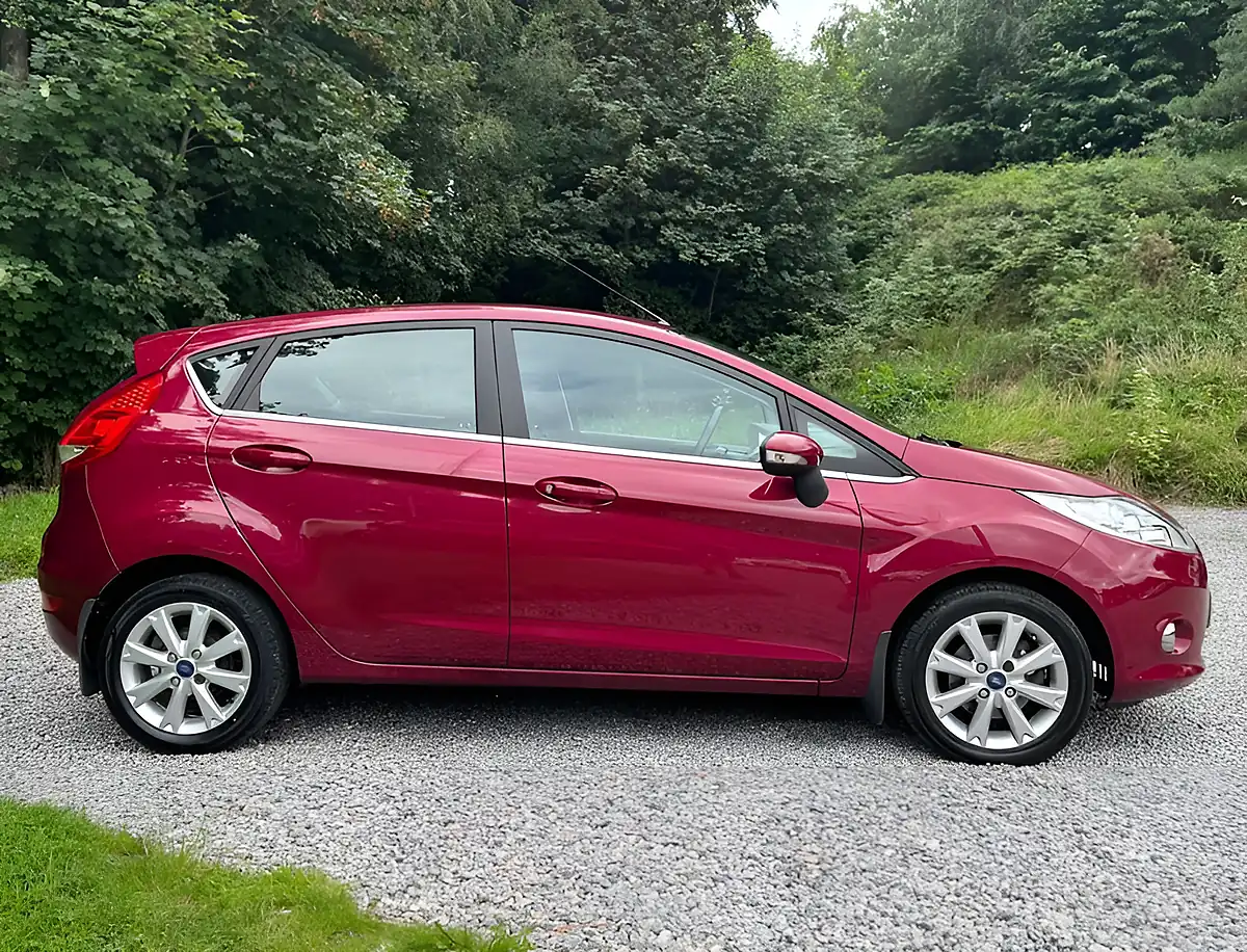 Used 2011 Ford Fiesta Zetec Hot Magenta - Interior and Exterior details 2