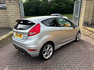 Used 2011 Ford Fiesta Zetec S Silver - Interior and Exterior details 10