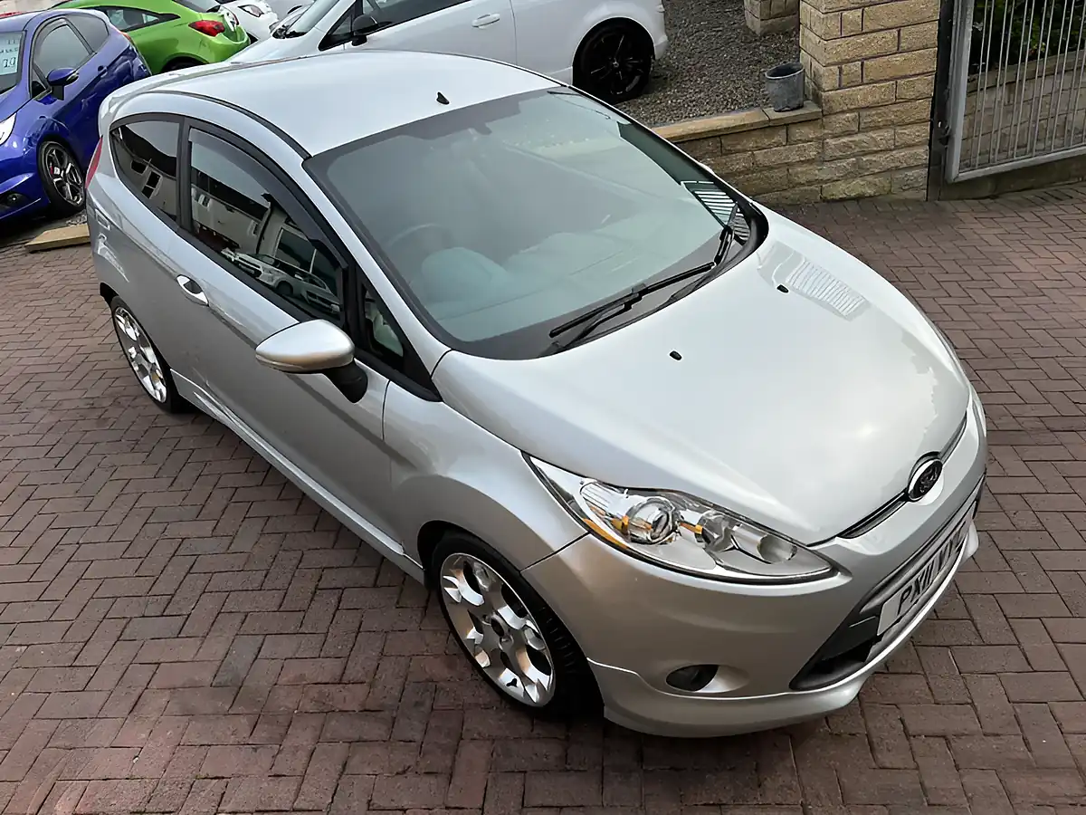 Used 2011 Ford Fiesta Zetec S Silver - Interior and Exterior details 11