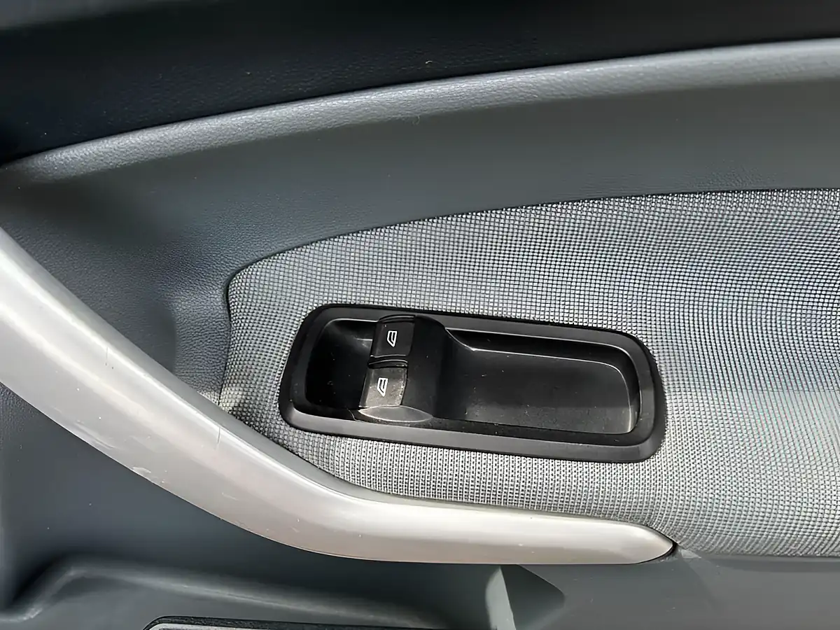Used 2011 Ford Fiesta Zetec S Silver - Interior and Exterior details 15