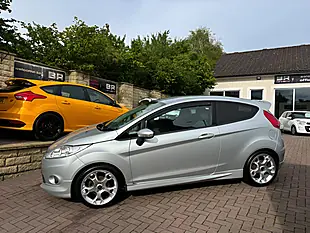 Used 2011 Ford Fiesta Zetec S Silver - Interior and Exterior details 5