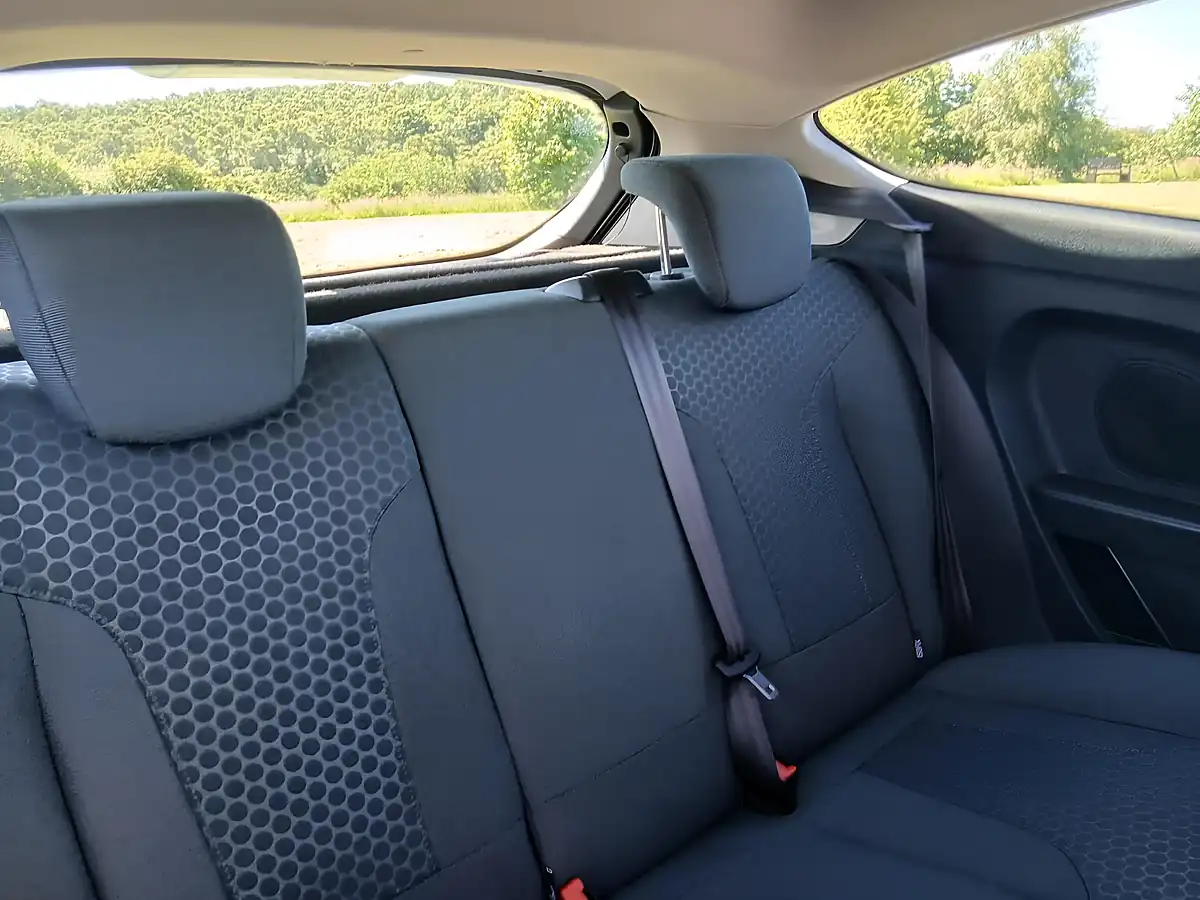 Used 2011 Ford Fiesta Zetec S White - Interior and Exterior details 10