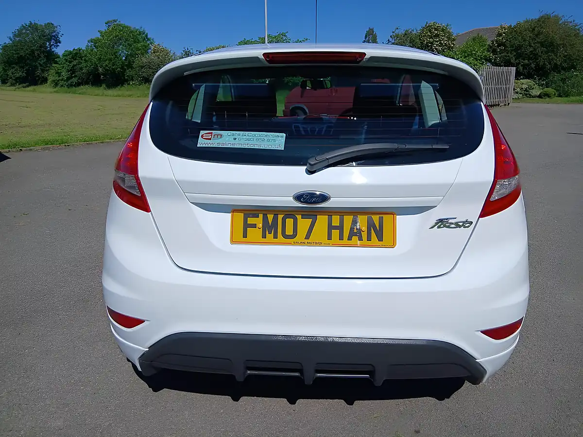 Used 2011 Ford Fiesta Zetec S White - Interior and Exterior details 6