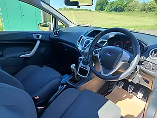 Used 2011 Ford Fiesta Zetec S White - Interior and Exterior details 9