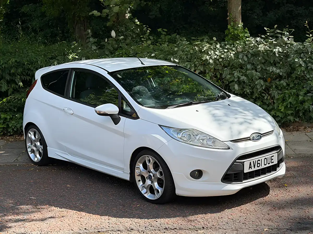 Used 2011 Ford Fiesta Zetec S White - Interior and Exterior details 3