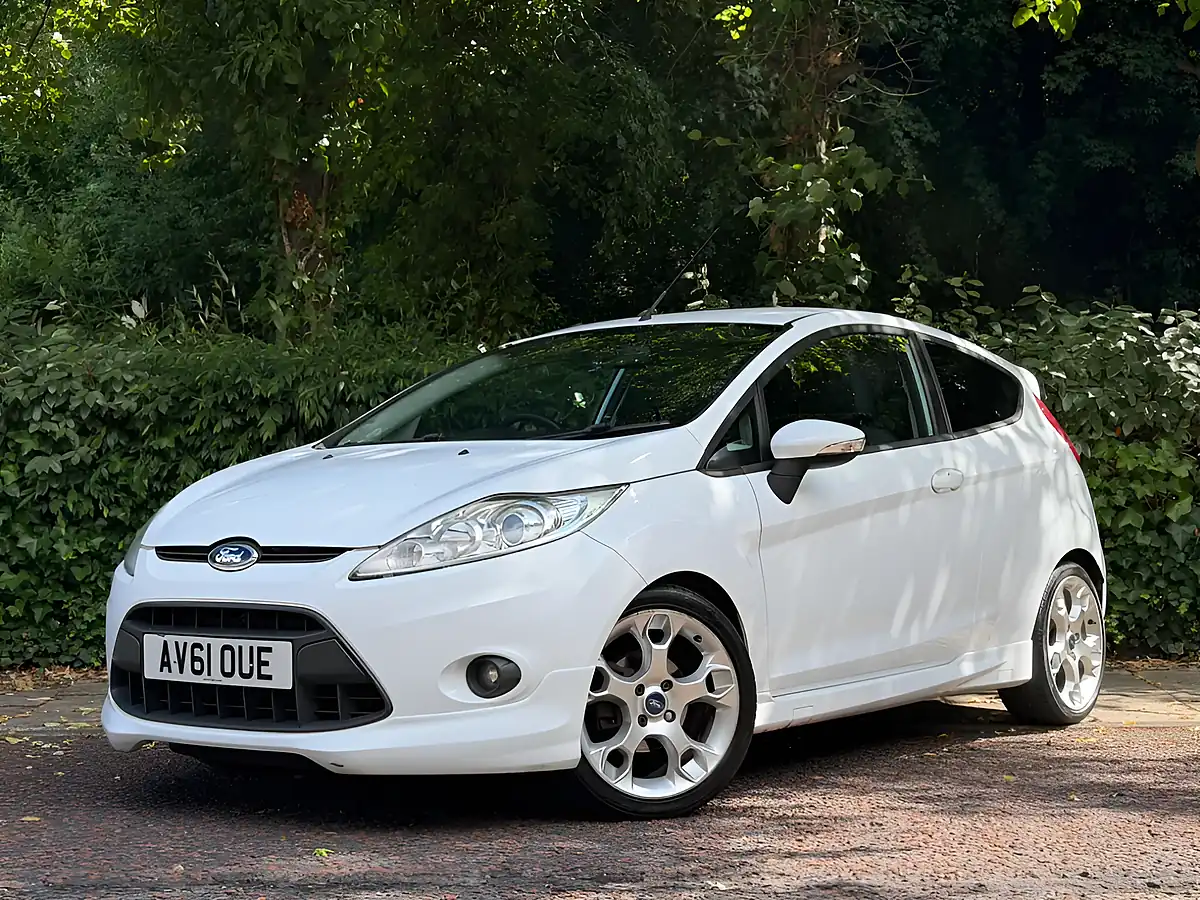 Used 2011 Ford Fiesta Zetec S White - Interior and Exterior details 6